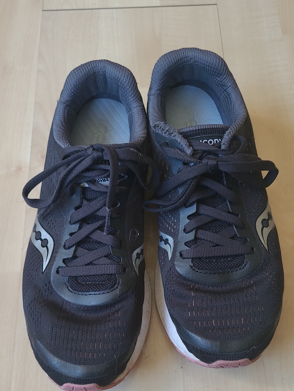 Saucony Women's Black and Pink Athletic Running Shoes